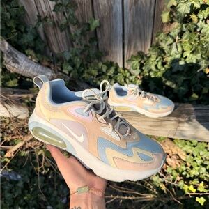 Nike Air Max 200 Barely Rose/Light Armoury Blue